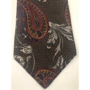 Vintage Wembley Paisley Print on Blue Background Tie 100% Silk * 59" x 4"